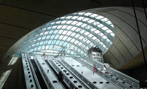 estaciones de metro. Interiores metropolitanos